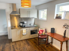 Maids Guest Rooms, Richmond